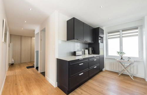 Tipoz'Immo - Maison de la Baie - vue mer et accès direct à la plage - animaux bienvenus - wifi inclus - linge inclus et lits faits - terrasse et jardin clos - parking gratuit - proche des commerces et des attractions touristiques - Foto 7