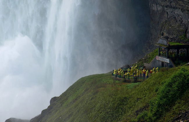 Voyage derrière les chutes - Photo 1