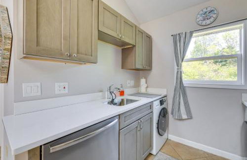 Close to Beach and P-Town! Cottage with Bay Views - Foto 8