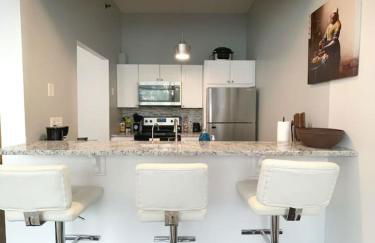 Yale Modern Downtown Chateau - Foto 9