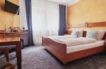 Doppelbett - Gästezimmer - 11min von Gießen 8,4km in Fernwald-Steinbach - Foto 19