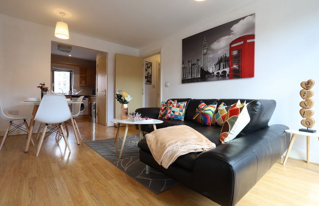 O2 Mailbox Central Premier Apartment - Photo 22