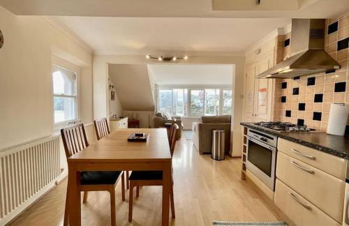 Salcombe - 2 bedroom flat, fantastic harbour views - Foto 17