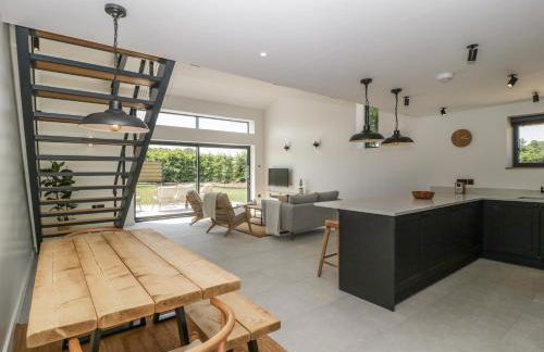 Tilia Barn - Photo 11