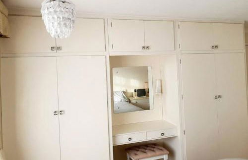 Nicely decorated 3 bedroom house near Heathrow, London - Foto 19