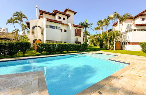 Apto estilo casa em condomínio com piscina na beira da praia - Foto 29