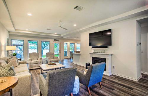 Remodeled Cedar Creek Lake Retreat with Fire Pit! - Foto 3