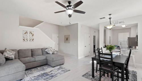 Newly Remodeled 4BD/4BA Townhouse-Regal Palms Resort Near Disney - Foto 2