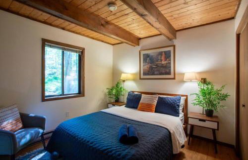 Hot Tub & Fire Pit: Cozy Pines Chalet in Poconos - Foto 18