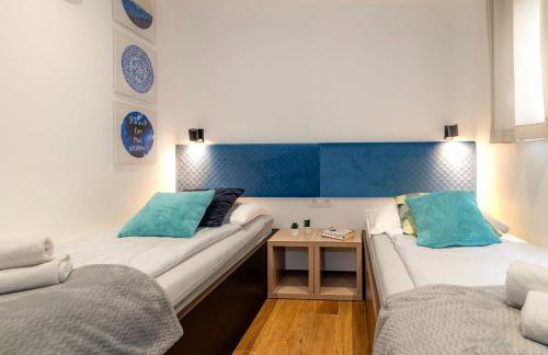 Villa Royal Green Two - Photo 25