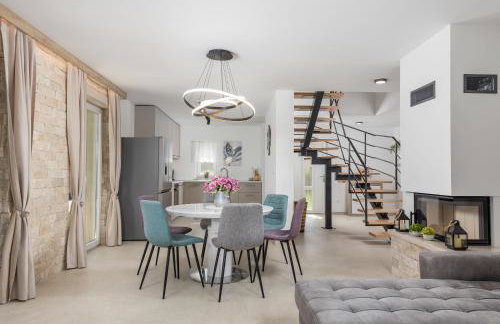 Romantic villa with pool, surrounded by nature - ID 2507 - by TRAVELER tourist agency Krk - Foto 23