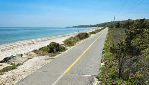 Waterfront Retreat with Private Dock and Fire Pit, Sleeps 8, Outdoor Dining, Spa-Style Primary, Gourmet Kitchen with Dual Dishwashers, Gas Fireplace, River Views, Bright Open Layout, Central AC, Perfect Coastal Escape for Families, 24 Hr Hospitality - Foto 3