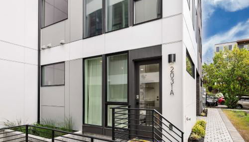 Brand New Eastlake Studio - SLU UW Shops & Eats - Foto 1