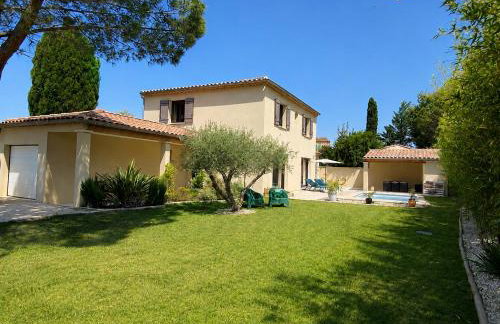 Piscine et villa tout confort au cœur des Alpilles - Photo 14