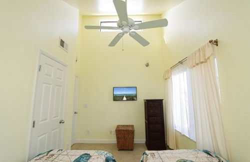 Beautifully Updated, 4 Bedroom Pool Home, 50 Yards to the Beach!! Captiva Escapade - Foto 23