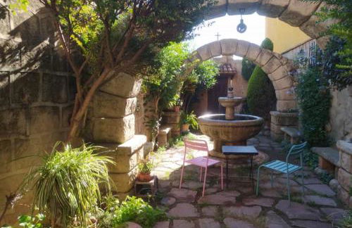 A la Sombra de la Torre - Photo 10