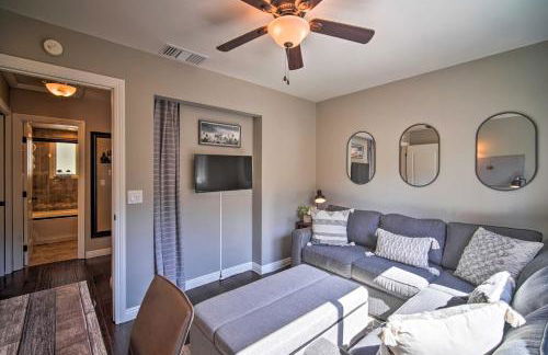 Tree-Lined Twin Peaks Cottage with Custom Stream - Foto 19