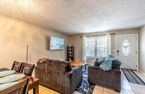 Spacious 3 BR Near NAS Jax l BBQ WiFi DirecTV - Foto 3