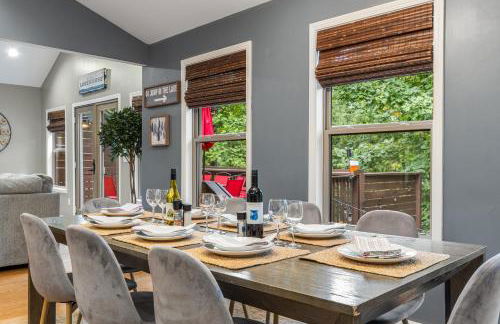 4bd Waterfront House in Lake Lanier with HotTub, FirePit, Wifi, Ping Pong and 2 Kaya - Foto 18