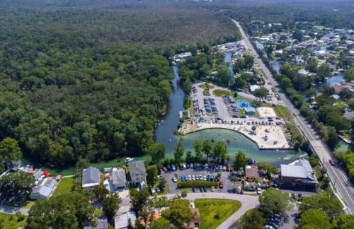 Weeki Wachee Retreat Canal home with hot tub kayaks canoe and boat with trolling motor included - Foto 55
