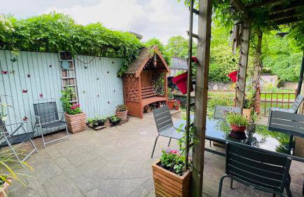 Amazing Location - City of London- 2 Bedroom Stunning Canal View House With Private Garden,Parking & Balcony - Foto 54