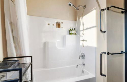 Private and Modern Near river and wildlife refuge - Foto 22