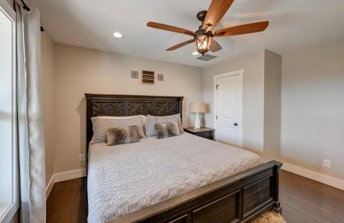 Beautiful Franklin Home with Bunkhouse and Hot Tub! - Foto 23