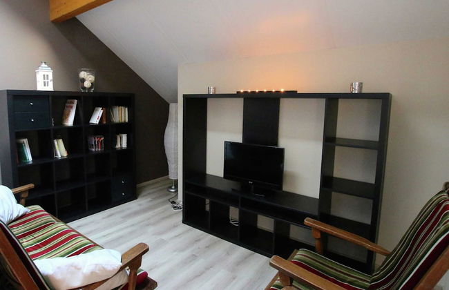 Classy Holiday Home in Martilly with Hot Tub - Photo 13