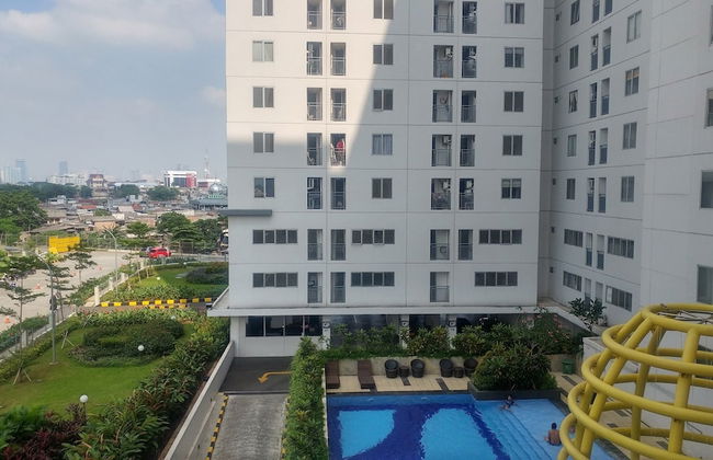 Modern and Comfort 2BR Bassura City Apartment - Foto 38