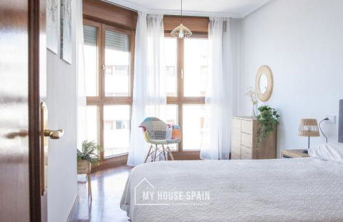 MyHouseSpain - Playa de poniente, con vistas al mar y parking gratuito - Foto 14