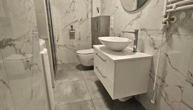 Gold Apartament w Pobierowie z basenem - Foto 4, Shower