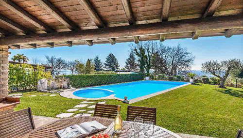 Casa Girasole - entire villa with pool - Foto 3