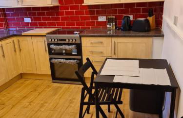 Our Salad Days Lochgilphead - Foto 3