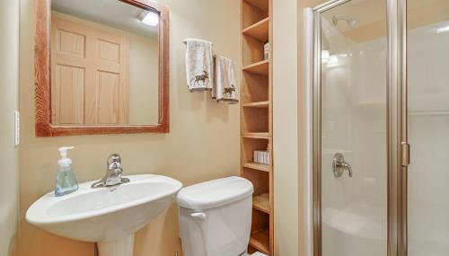 Walk to Water Outdoor Gem with Bunkhouse in Madison - Foto 3