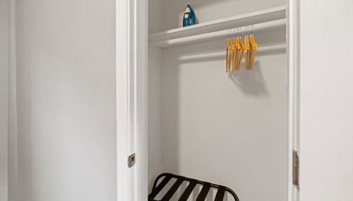 Elegant 5BR Home Sleeps 14 Minutes from DC - Russell - Foto 4