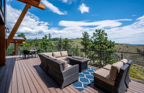 Hot Tub and Scenic Views at The Bailey Lodge - Foto 11