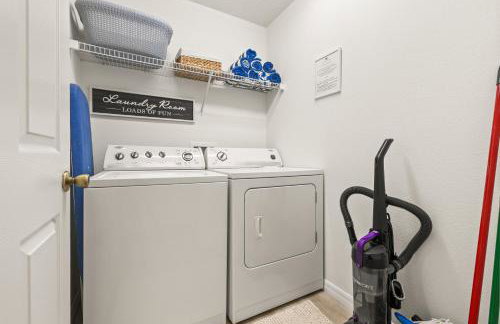 654- Newly Renovated Fabulous 4-Bedroom Pool Home in Watersong Resort, Game Room, Theater Room and More - Foto 38