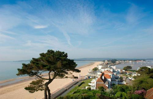 MOONGATE by BOURNECOAST - A Delightful Chalet Bungalow with a Garden and Parking - HB10672 - Foto 49