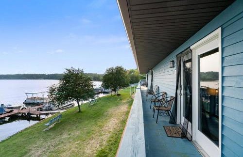 Lakeside Double Queen Suite Upper-Level Retreat - Foto 27