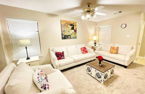 Spacious 3 Bedroom - Rosenberg - Foto 1