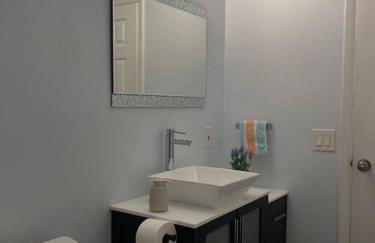 Heated Pool Private Duplex House, BBQ, Parking, WiFi - Foto 33