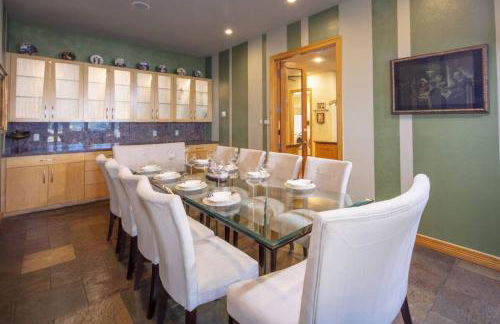 Bay Breeze Estate - Heated Pools, Private Pier & Walk to the Kemah Boardwalk - Foto 16