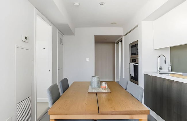 Rivetstays - The Parade - Photo 58