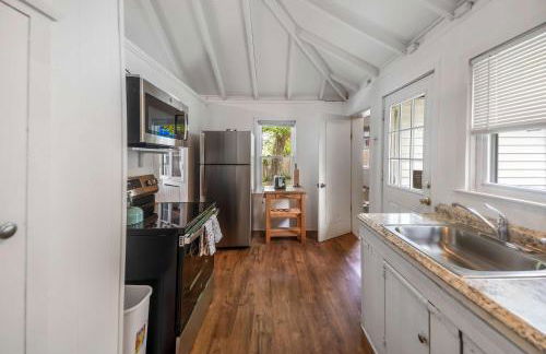 Family Lakefront Adventure House 3BR wFirepit & Scenic - Foto 43