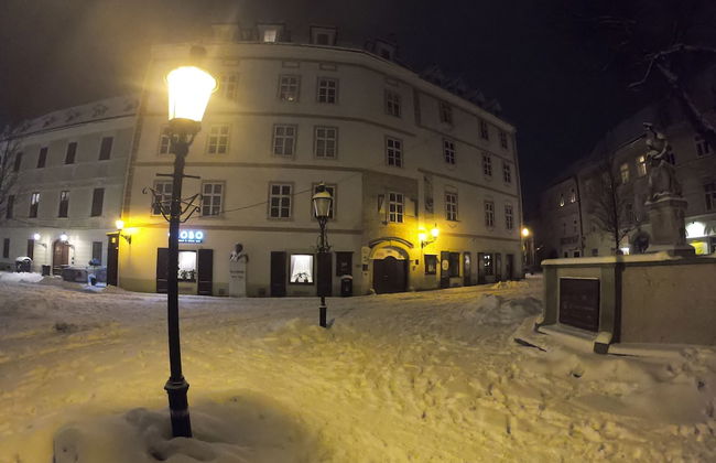 Downtown Apartment Bratislava - Photo 36