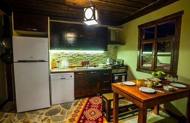 Şamlıoğlu Historical Mansion - Photo 6