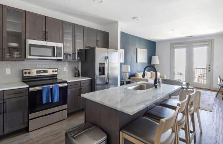 Landing Stylish 2BD Clubhouse Courtyard - Foto 25