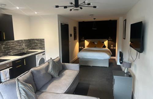 Spacious & Stylish Self Contained Studio Apartments - Foto 10