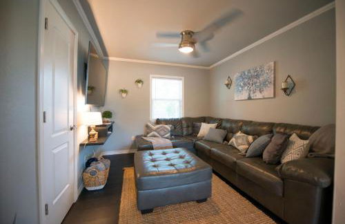 Walk to the Silos! 3 Bed 1960's Bungalow near Baylor - Foto 88