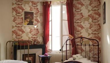 THE GREEN WOODPECKER - Foto 2